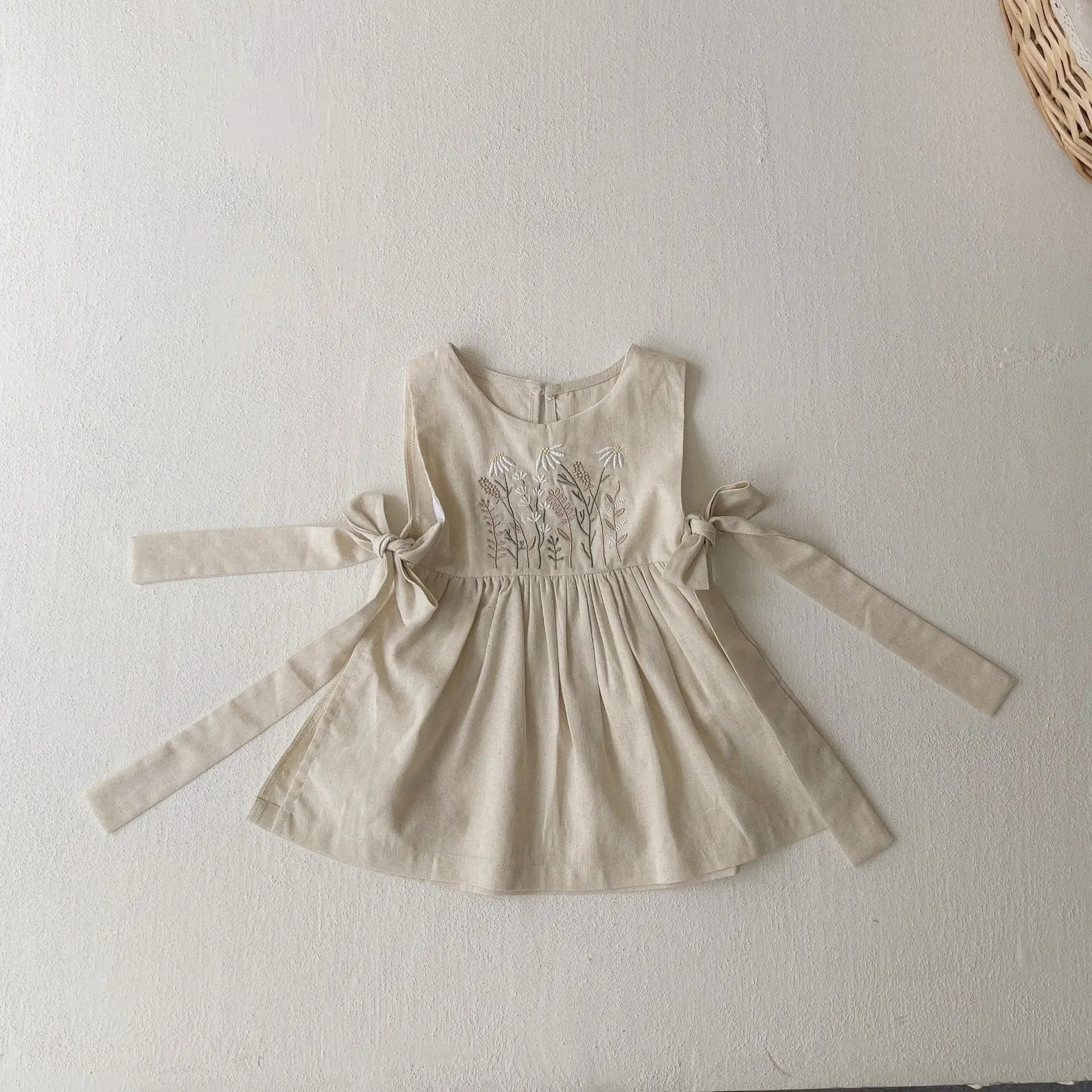 7618-1 Girl Baby Dress Autumn New Flowers Embroidered Girl's Dress Butterfly Strap Apron Sleeveless Suspender Dress - Image 6